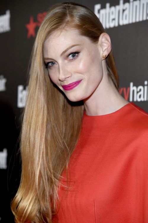 Alyssa Sutherland Fotos