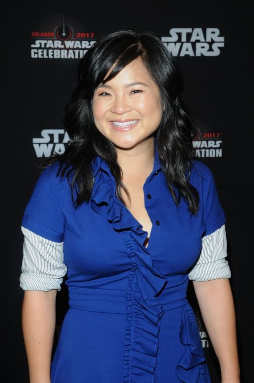 Kelly Marie Tran Fotos